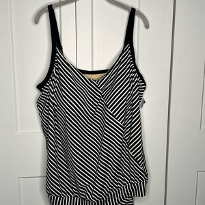 Swimsuits For All NWT Stripe Tankini Swim Top Women’s Plus Size 26